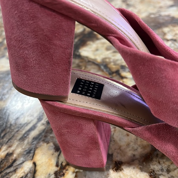 White House black market Callie Bow detail suede mules pink Size 9 - Picture 3 of 11